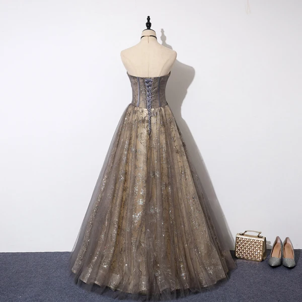 Luxe Grijs Goud Doorzichtige Avondjurken 2019 A lijn Unieke Strapless Mouwloos Appliques Bloem Kralen Glans Tule Lange Ruche Ruglooze Gelegenheid Jurken