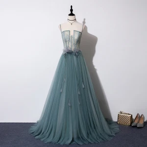 Élégant Vert Robe De Soirée 2019 Princesse Bretelles Spaghetti Sans Manches Gland Perlage Train De Balayage Volants Dos Nu Robe De Ceremonie