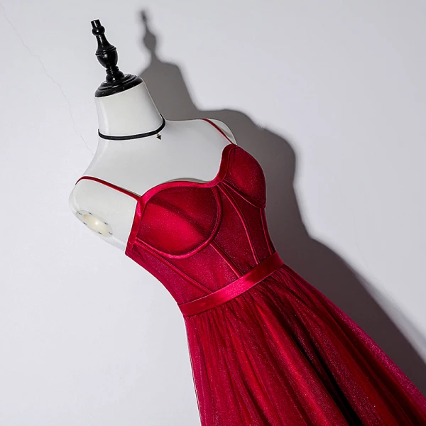 Chic / Beautiful Burgundy Homecoming Graduation Dresses 2019 A-Line / Princess Spaghetti Straps Sleeveless Sash Glitter Tulle Tea-length Ruffle Backless Formal Dresses