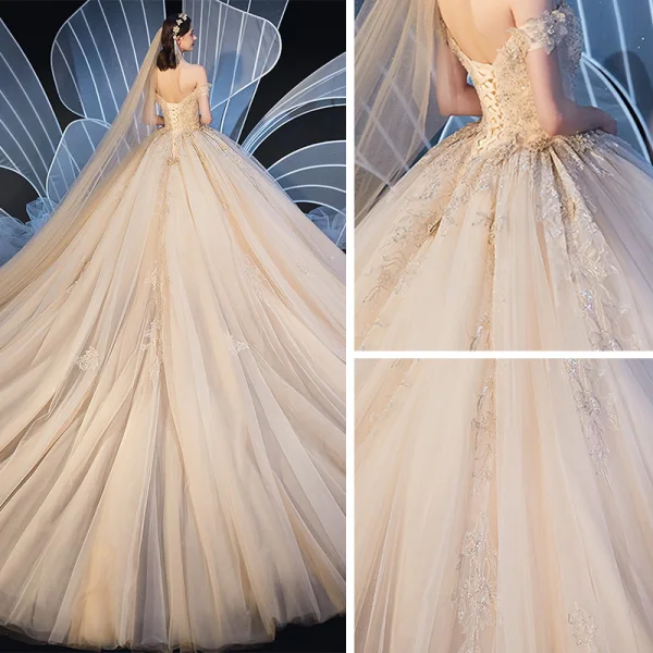 Chic / Belle Champagne Robe De Mariée 2019 Robe Boule De l'épaule Transparentes Col v profond Manches Courtes Dos Nu Appliques En Dentelle Paillettes Perlage Cathedral Train Volants