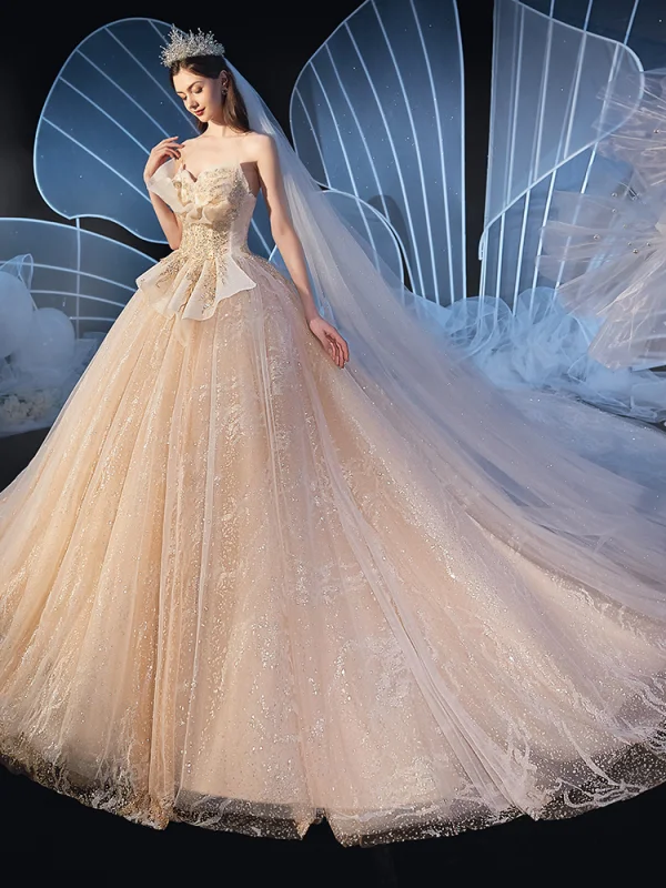 Fine Champagne Brudekjoler 2019 Ballkjole Kjæreste Uten Ermer Ryggløse Glitter Tyll Appliques Blonder Beading Cathedral Train Buste