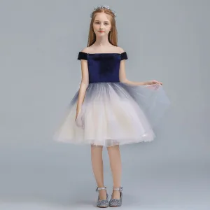 Chic Belle Bleu Marine Dégradé De Couleur Daim Robe Ceremonie Fille 2019 Robe Boule De L 039 Épaule Manches Courtes Longue Volants Dos Nu Robe Pour Mariage