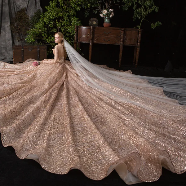 Glittrande Champagne Genomskinliga Bröllopsklänningar 2019 Balklänning Urringning Långärmad HJÄRTFORMIG Halterneck Beading Paljetter Tyll Royal Train Ruffle