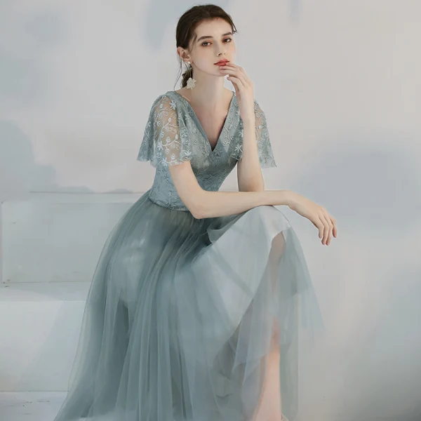 Affordable Green Bridesmaid Dresses 2019 A-Line / Princess Appliques Lace Ruffle Sash Tea-length Backless Wedding Party Dresses