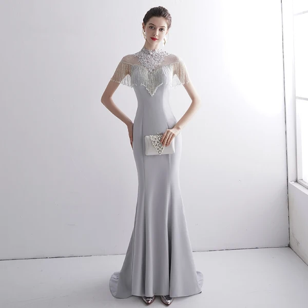 Vintage / Originale Gris Transparentes Robe De Soirée 2020 Trompette / Sirène Col Haut Sans Manches Appliques En Dentelle Faux Diamant Perlage Gland Train De Balayage Volants Robe De Ceremonie