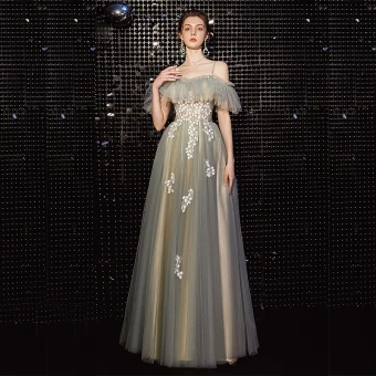 Élégant Gris Vert Robe De Bal 2020 Princesse Bretelles Spaghetti Manches Courtes Appliques En Dentelle Perlage Longue Volants Dos Nu Robe De Ceremonie