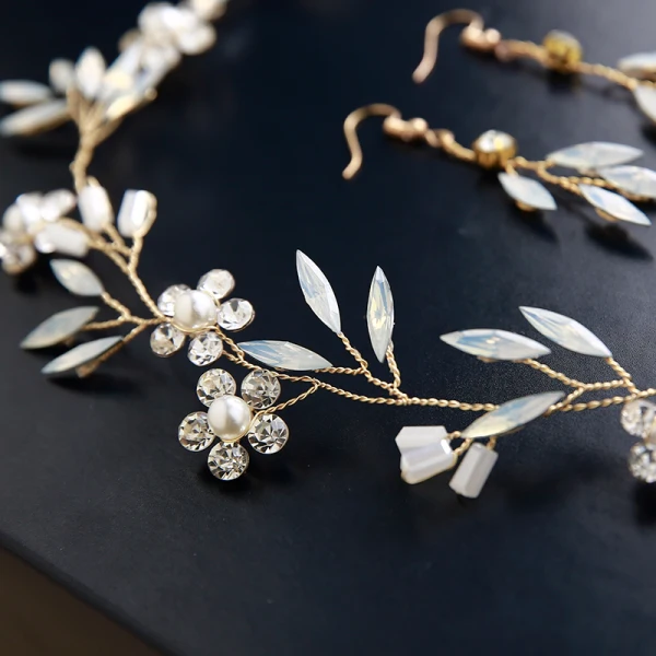 Elegant Gold Headbands 2020 Metal Beading Rhinestone Lace-up Headpieces Wedding Accessories