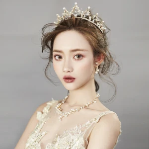Chic Belle Doré Tiare Boucles D 039 Oreilles Un Collier 2019 Métal Perlage Perle Faux Diamant Bijoux Mariage Mariage Accessorize