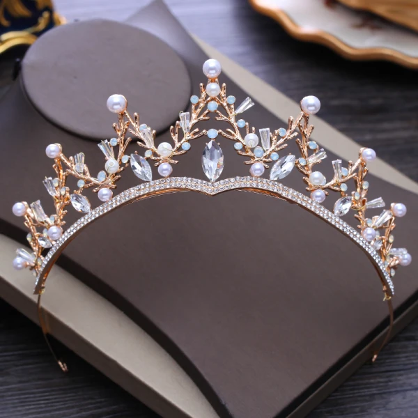 Fine Gull Tiara Øredobber Halskjede 2019 Metall Beading Perle Rhinestone Brudesmykker Bryllup Tilbehør