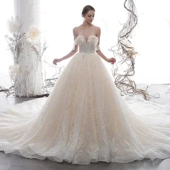Luxe Champagne Robe De Mariée 2020 Princesse De L 039 Épaule Manches Courtes Dos Nu Glitter Tulle Appliques En Dentelle Paillettes Perlage Cathedral Train Volants