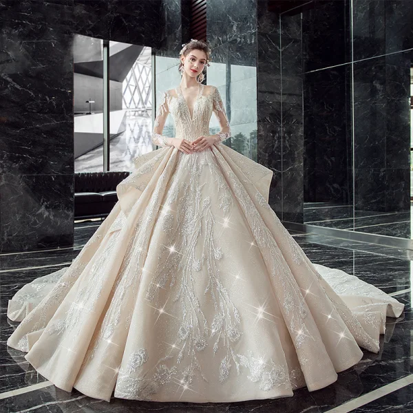 Illusion Champagne Transparentes Robe De Mariée 2020 Robe Boule Col v profond 3/4 Manches Dos Nu Glitter Tulle Appliques En Dentelle Perlage Cathedral Train Volants