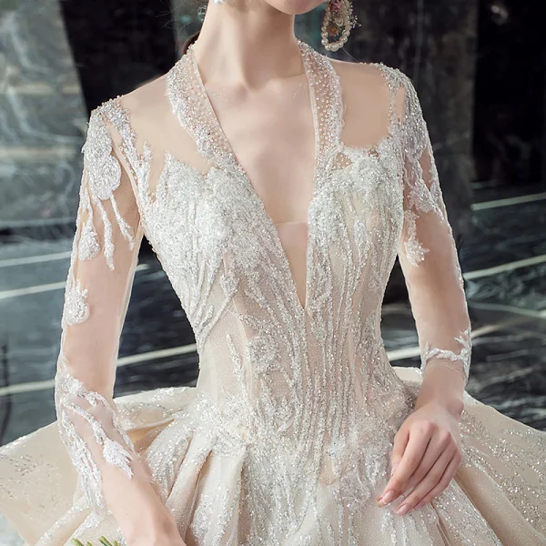 Illusion Champagne Transparentes Robe De Mariée 2020 Robe Boule Col v profond 3/4 Manches Dos Nu Glitter Tulle Appliques En Dentelle Perlage Cathedral Train Volants