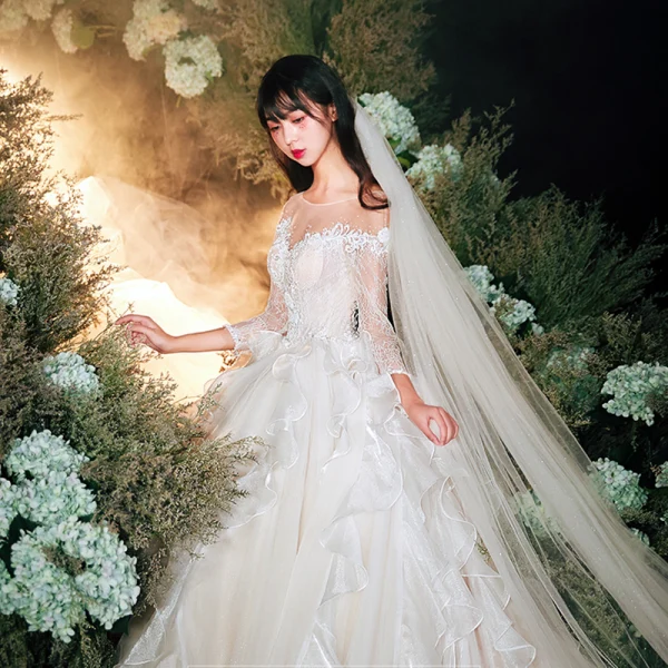 Chic / Belle Champagne Transparentes Robe De Mariée 2020 Robe Boule Encolure Dégagée 3/4 Manches Dos Nu Glitter Organza Appliques En Dentelle Perlage Cathedral Train Volants