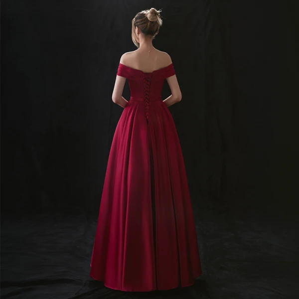 Haut de Gamme Bordeaux Satin Robe De Soirée 2020 Princesse De l'épaule Manches Courtes Ceinture Longue Volants Robe De Ceremonie