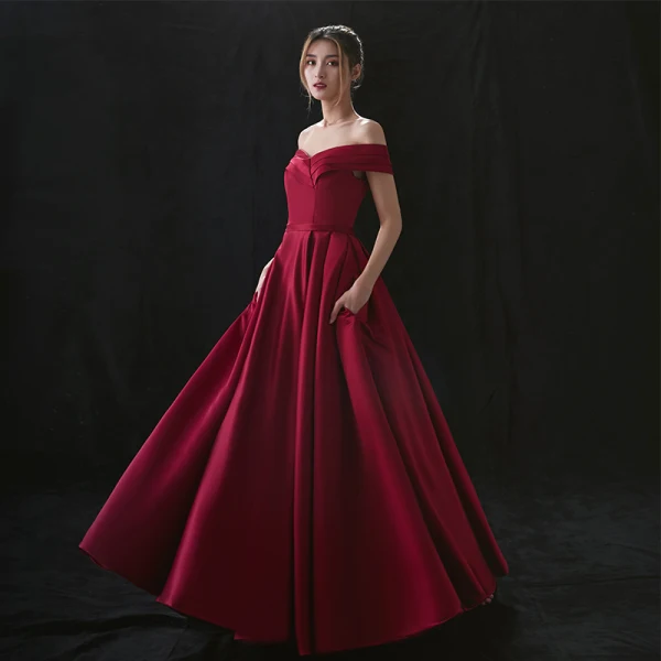 Haut de Gamme Bordeaux Satin Robe De Soirée 2020 Princesse De l'épaule Manches Courtes Ceinture Longue Volants Robe De Ceremonie
