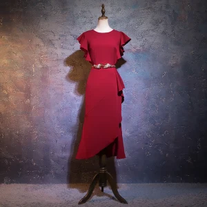 Chic Beautiful Burgundy Evening Dresses 2019 Trumpet Mermaid Scoop Neck Short Sleeve Metal Rhinestone Sash Short Ruffle Formal Dresses