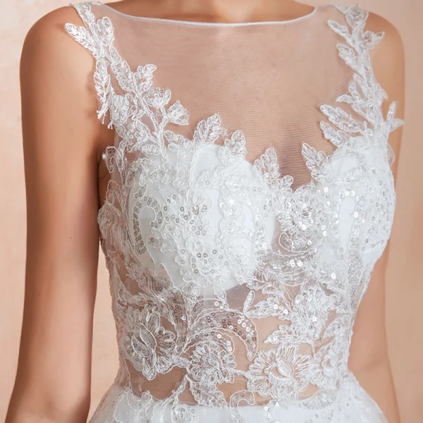 Illusion Ivory / Creme Durchsichtige Brautkleider / Hochzeitskleider 2020 A Linie Eckiger Ausschnitt Ärmellos Applikationen Spitze Pailletten Sweep / Pinsel Zug Rüschen