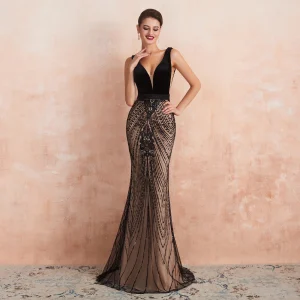 Sexy Noire Champagne Robe De Soirée 2020 Trompette Sirène Col V Profond Sans Manches Ceinture Perlage Paillettes Train De Balayage Volants Dos Nu Robe De Ceremonie