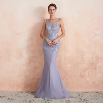 Haut De Gamme Lavande Transparentes Robe De Soirée 2020 Trompette Sirène Encolure Carrée Sans Manches Fait Main Perlage Train De Balayage Dos Nu Robe De Ceremonie