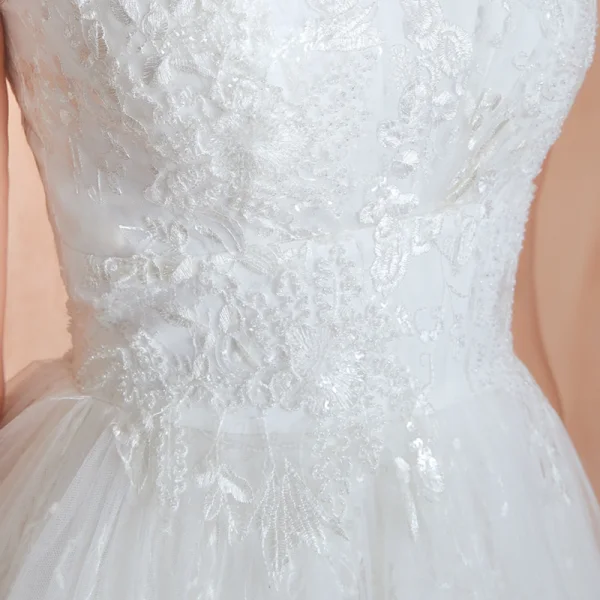 Chic / Belle Ivoire Jardin / Extérieur Robe De Mariée 2020 Princesse V-Cou Sans Manches Dos Nu Appliques En Dentelle Perlage Train De Balayage Volants