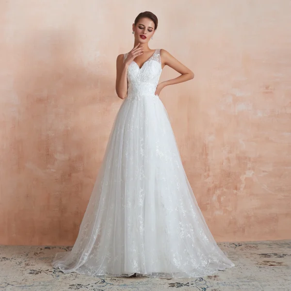 Chic / Belle Ivoire Jardin / Extérieur Robe De Mariée 2020 Princesse V-Cou Sans Manches Dos Nu Appliques En Dentelle Perlage Train De Balayage Volants