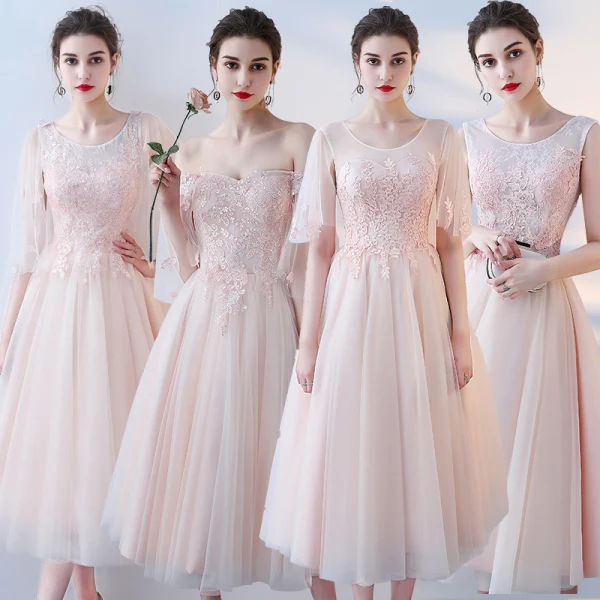 Chic / Belle Perle Rose Robe Demoiselle D'honneur 2018 Princesse Appliques En Dentelle Thé Longueur Volants Dos Nu Robe Pour Mariage