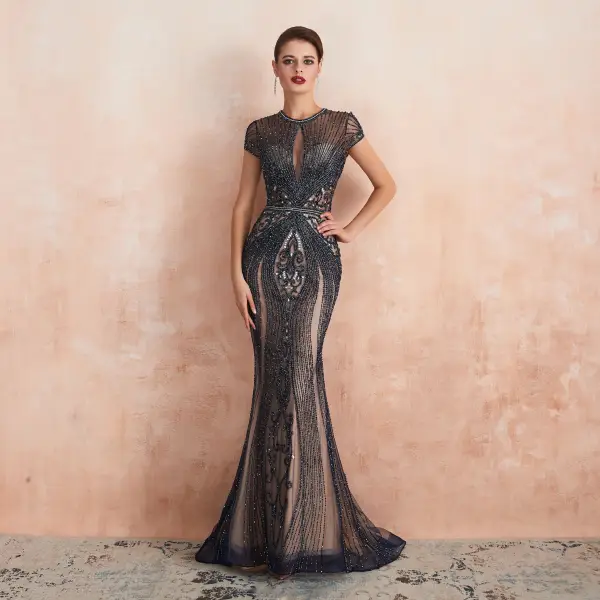 Haut de Gamme Champagne Transparentes Robe De Soirée 2020 Trompette / Sirène Encolure Dégagée Manches Courtes Fait main Perlage Train De Balayage Robe De Ceremonie