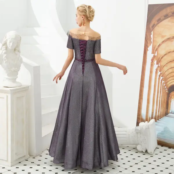 High End Durchsichtige Traube Abendkleider 2020 A Linie Rundhalsausschnitt Kurze Ärmel Glanz Polyester Handgefertigt Perlenstickerei Stoffgürtel Lange Rückenfreies Festliche Kleider