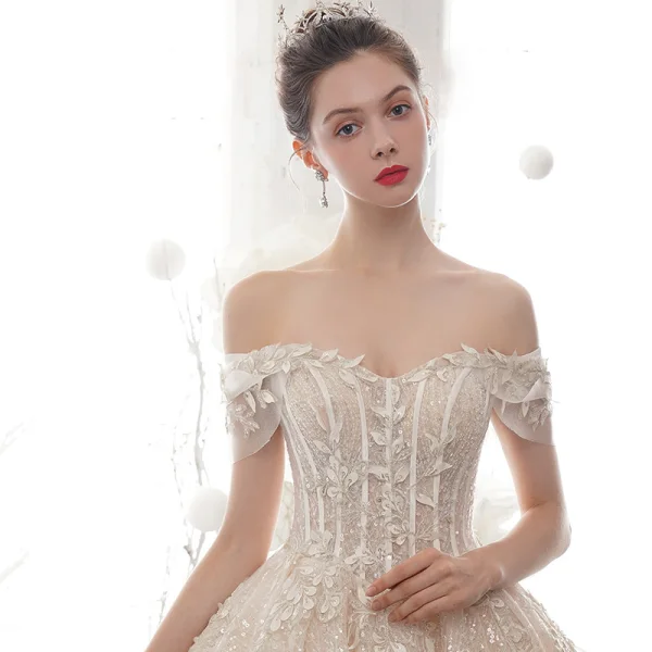 Sparkly Champagne Wedding Dresses 2020 Ball Gown Off-The-Shoulder Short Sleeve Backless Glitter Sequins Tulle Appliques Lace Beading Cathedral Train Ruffle
