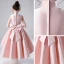 Schöne Rosa Satin Blumenmädchenkleider 2020 A Linie Stehkragen Ärmellos Schleife Pailletten Perlenstickerei Asymmetrisch Rüschen Kleider Für Hochzeit