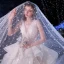Luxe Champagne Trouwjurken Baljurk 2020 Diepe v-hals Mouwloos Ruglooze Glans Tule Appliques Kant Kralen Cathedral Train Ruche