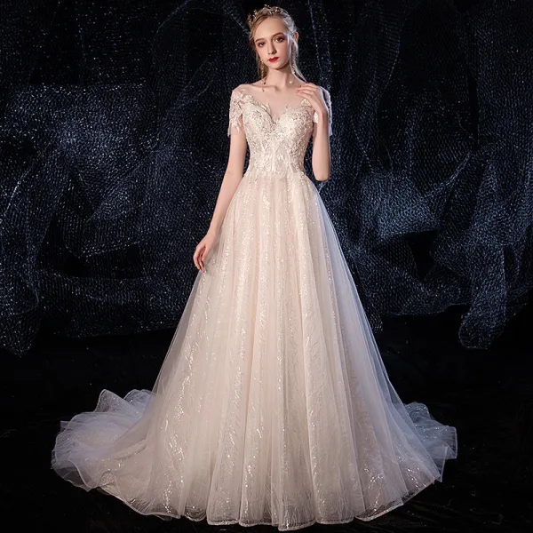 Élégant Champagne Robe De Mariée 2020 Princesse Transparentes Encolure Dégagée Manches Courtes Dos Nu Glitter Tulle Appliques En Dentelle Perlage Tribunal Train Volants