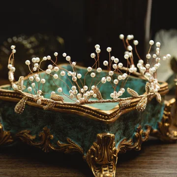 Mooie Prachtige Goud Bruids Haaraccessoires 2020 Metaal Legering Parel Rhinestone Tiara Huwelijk Accessoires