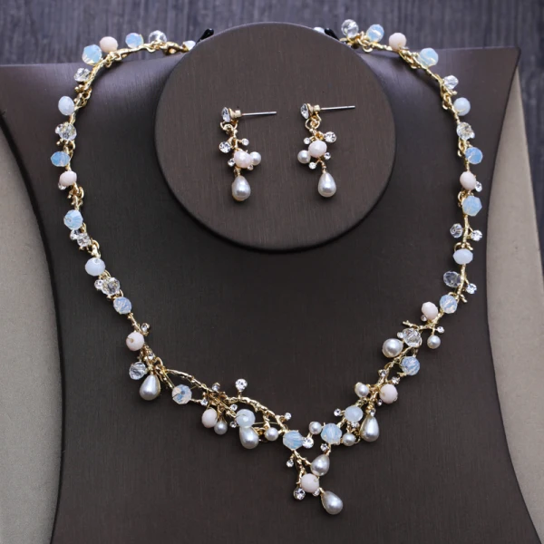 Fine Gull Brudesmykker 2020 Metall Beading Perle Rhinestone Halskjede Øredobber Tiara Bryllup Tilbehør
