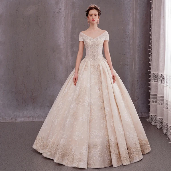 Lyx Champagne Trädgård / Utomhus Bröllopsklänningar 2020 Prinsessa V-Hals Korta ärm Halterneck Beading Pärla Appliqués Spets Långa Ruffle