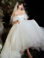 Schöne Ivory / Creme Brautkleider / Hochzeitskleider 2020 A Linie Off Shoulder Geschwollenes Kurze Ärmel Rückenfreies Applikationen Spitze Rüschen Sweep / Pinsel Zug