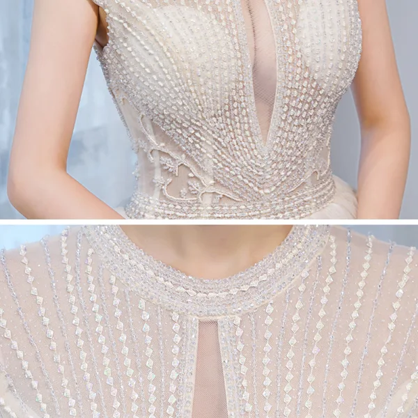 Charmant Champagner Durchsichtige Brautkleider / Hochzeitskleider 2020 Ballkleid Rundhalsausschnitt Ärmel Rückenfreies Perlenstickerei Glanz Tülle Kapelle-Schleppe Rüschen