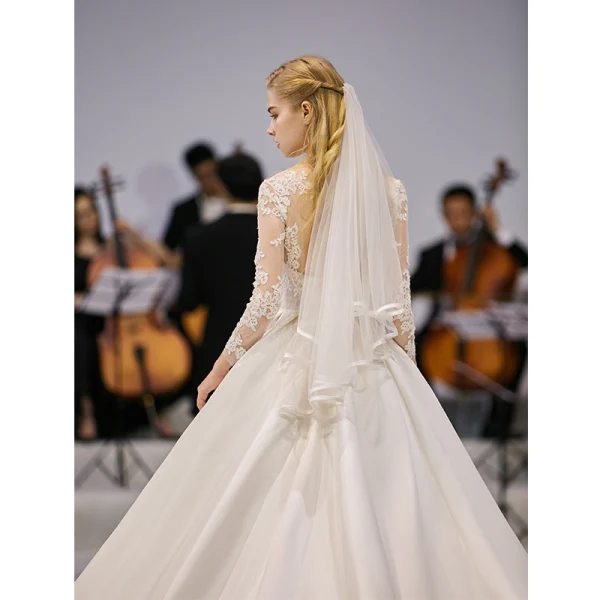 Chic / Belle Ivoire Satin Transparentes Robe De Mariée 2020 Princesse Encolure Dégagée 3/4 Manches Dos Nu Appliques En Dentelle Cathedral Train Volants