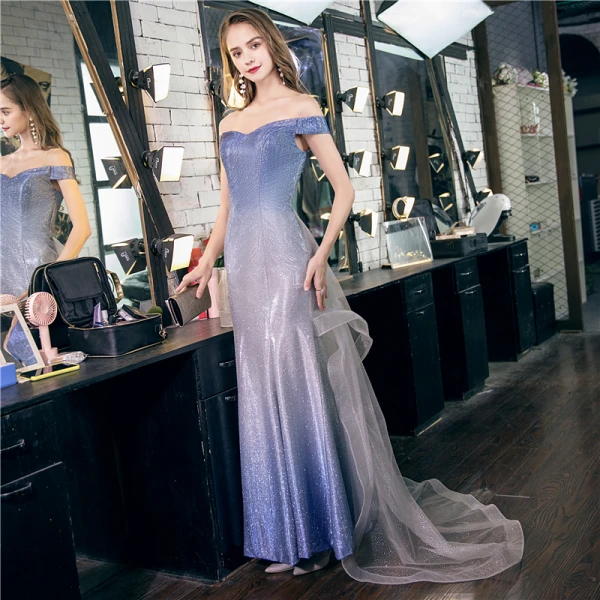 Chic / Belle Bleu Ciel Dégradé De Couleur Robe De Soirée 2020 Trompette / Sirène De l'épaule Manches Courtes Glitter Polyester Train De Balayage Dos Nu Robe De Ceremonie