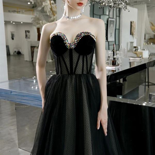 Elegant Svart Ballkjoler 2020 Prinsesse Kjæreste Uten Ermer Rhinestone Beading Lange Ryggløse Formelle Kjoler