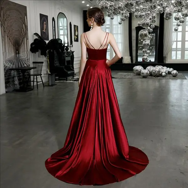 Sexy Burgunderrot Satin Abendkleider 2020 A Linie Spaghettiträger Ärmellos Gespaltete Front Sweep / Pinsel Zug Rüschen Rückenfreies Festliche Kleider