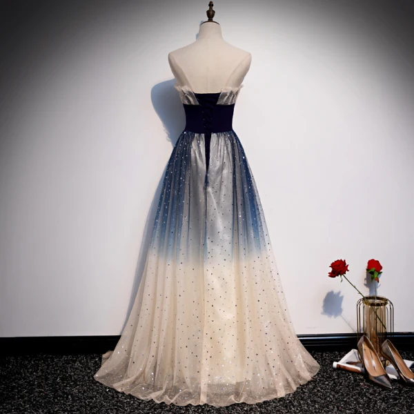 Elegant Mørk Marineblå Gradient-Farge Selskapskjoler 2020 Prinsesse Kjæreste Uten Ermer Glitter Tyll Lange Buste Ryggløse Formelle Kjoler