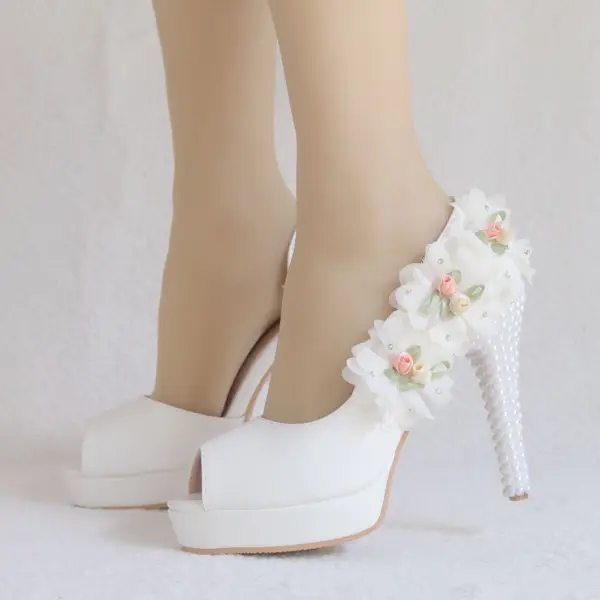 Elegant White Wedding Shoes 2018 Appliques Rhinestone Pearl 11 cm Stiletto Heels Open / Peep Toe Wedding High Heels