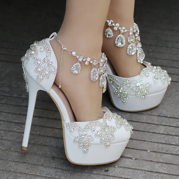 Glittrande Vita Brudskor 2018 Kristall Rhinestone 14 cm Stilettklackar Pande Zote Toe Bröllop Högklackade