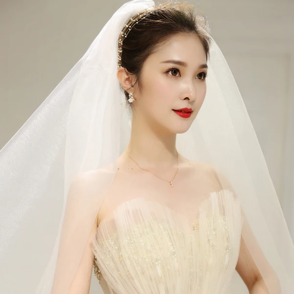 Luxe Champagne Robe De Mariée 2018 Dos Nu Robe Boule Perlage Paillettes Bretelles Spaghetti Sans Manches Royal Train Mariage