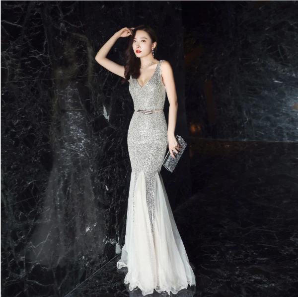Modern / Fashion Silver Evening Dresses  2019 Trumpet / Mermaid V-Neck Sequins Sash Sleeveless Backless Floor-Length / Long Formal Dresses