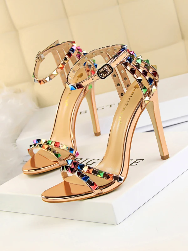 Charming Silver Evening Party Womens Sandals 2019 Rivet Ankle Strap 11 cm Stiletto Heels Open / Peep Toe High Heels