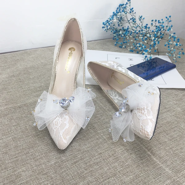 Charming Ivory Lace Wedding Shoes 2020 Bow Rhinestone 8 cm Stiletto Heels Pointed Toe Wedding Pumps