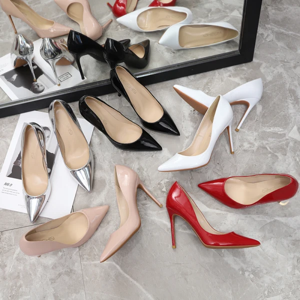 Schöne Schwarz Büro OL Pumps 2020 Lackleder 10 cm Stilettos Spitzschuh Pumps