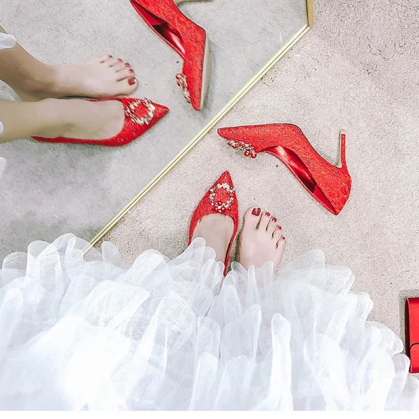 Charming Champagne Wedding Shoes 2020 Pearl Rhinestone Lace Flower 8 cm Stiletto Heels Pointed Toe Wedding Pumps